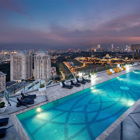 Dorsett Hartamas Kuala Lumpur Hotell Eksteriør bilde Infinity pool at the rooftop of the hotel